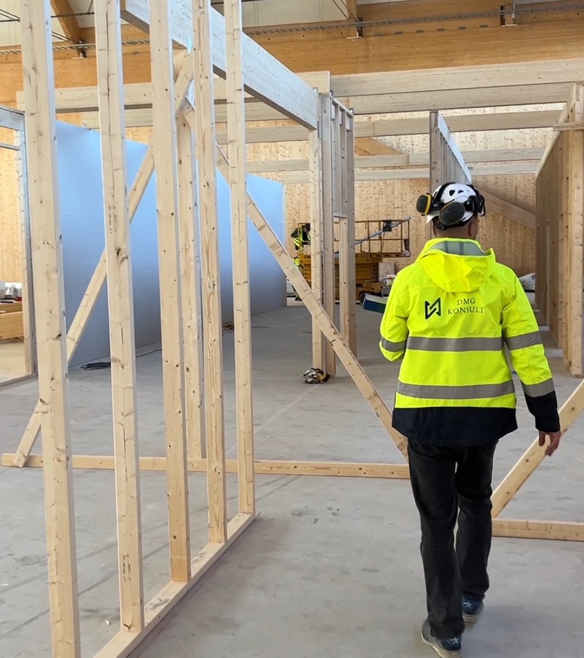 DMG Konsult på plats i ett byggprojekt